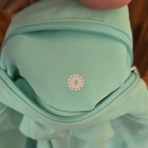 Lululemon Speed Up Short *2.5" Blue Glow Size 8 - Picture 4 of 4